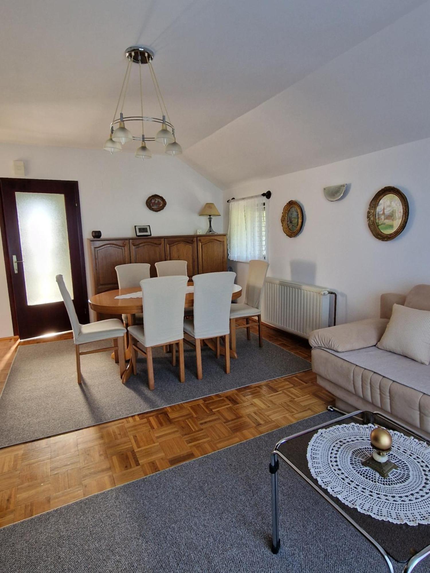 Jana Apartment